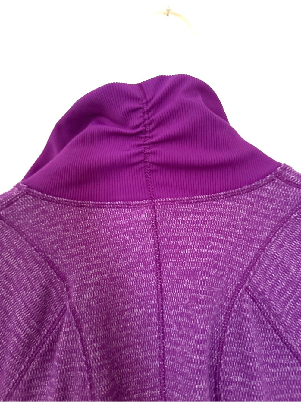 Lululemon Women’s Runderful Jacket, Size 4 - Picture 8 of 8